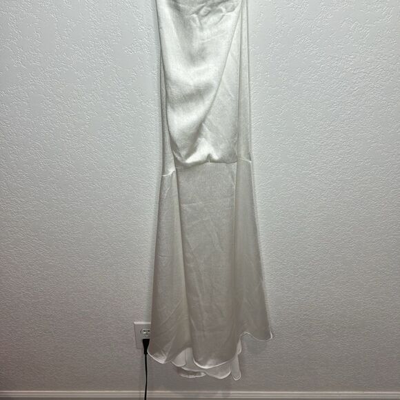 NWT ELLIATT Aisle Dress Satin White Maxi XS - Picture 5 of 16